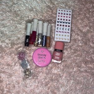 NAIL BUNDLE